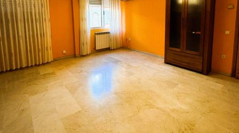 Foto 3 de Piso en venta en Calle Canalejas, Centro, Puertollano