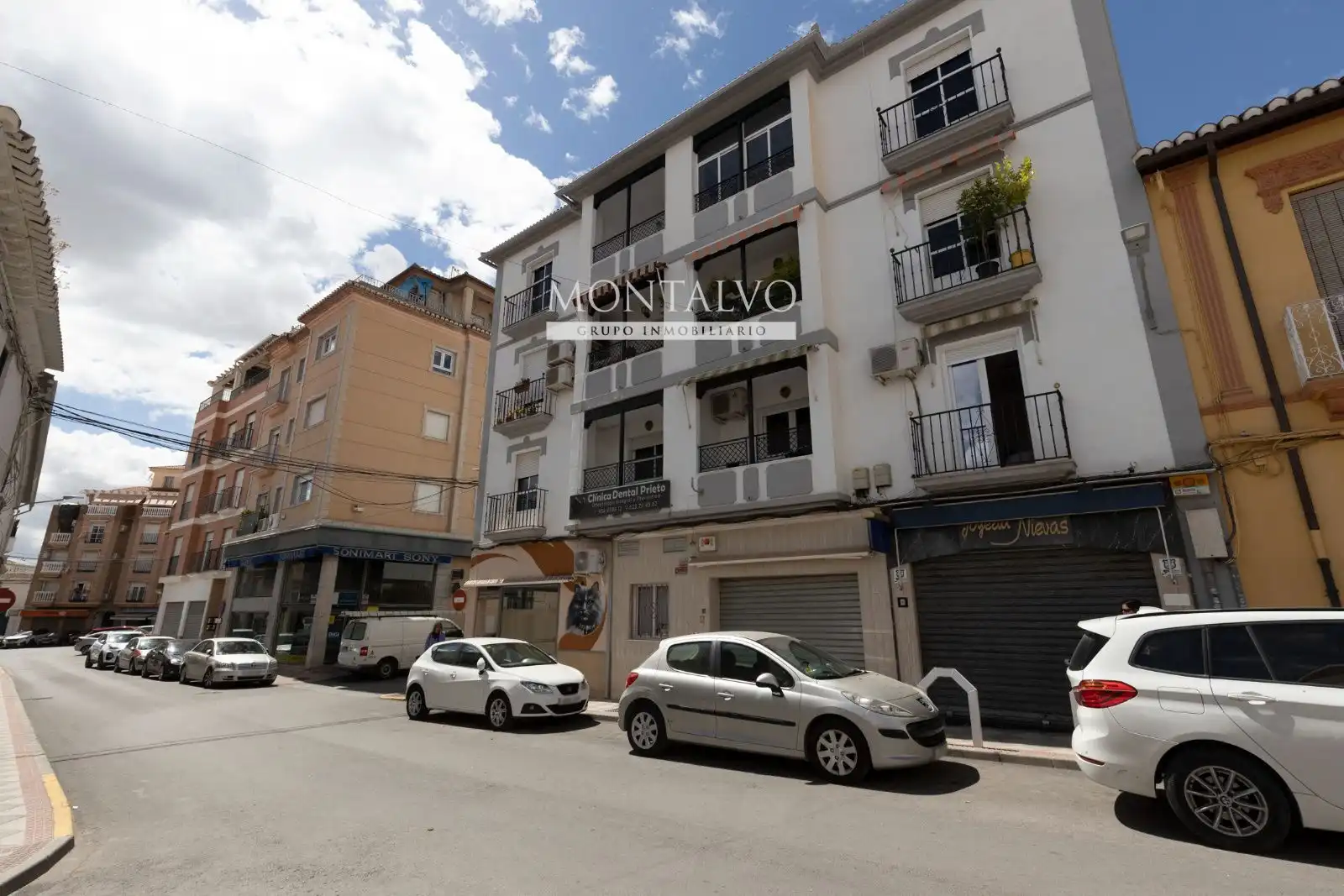 Vista exterior de Ático en venta en Atarfe con Aire acondicionado, Calefacción y Terraza