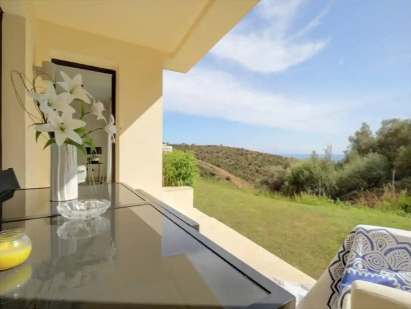 Terrasse von Wohnung zur Miete in Marbella mit Klimaanlage, Schwimmbad und Balkon