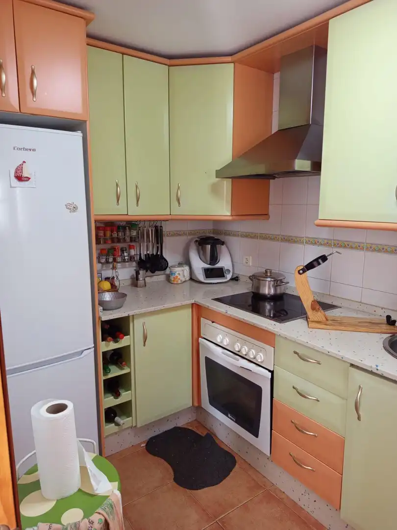 Cuina de Casa adosada de lloguer en Algeciras amb Moblat