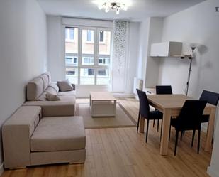 Sala d'estar de Apartament de lloguer en Bilbao  amb Moblat i Internet