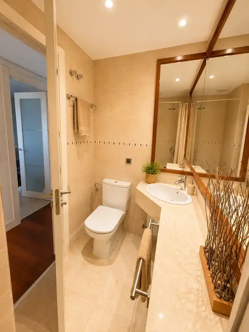 Bathroom of Flat for sale in Majadahonda  with Air Conditioner, Terrace and Swimming Pool