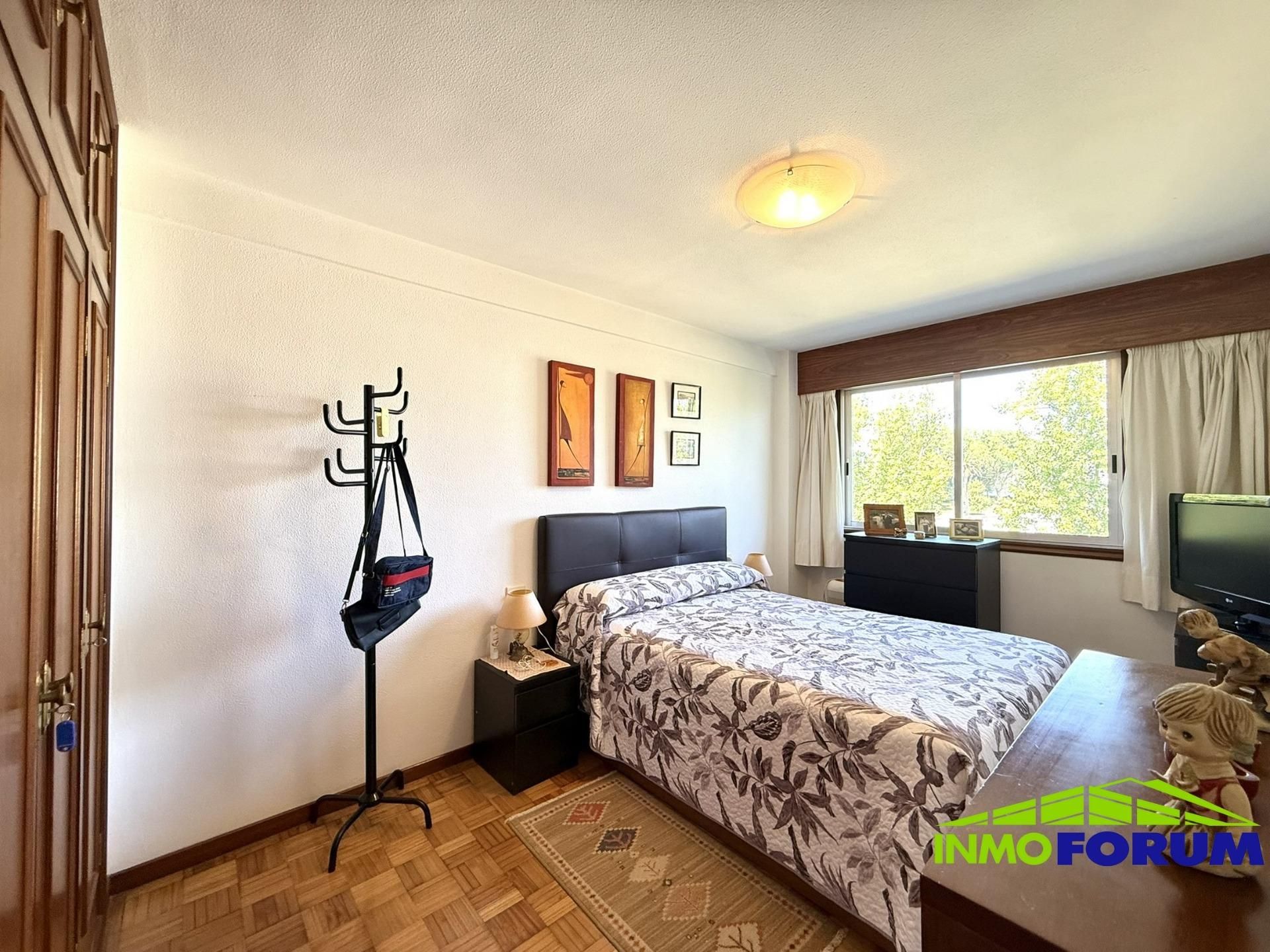 Bedroom of Flat for sale in A Coruña Capital   with Parquet flooring and Storage room