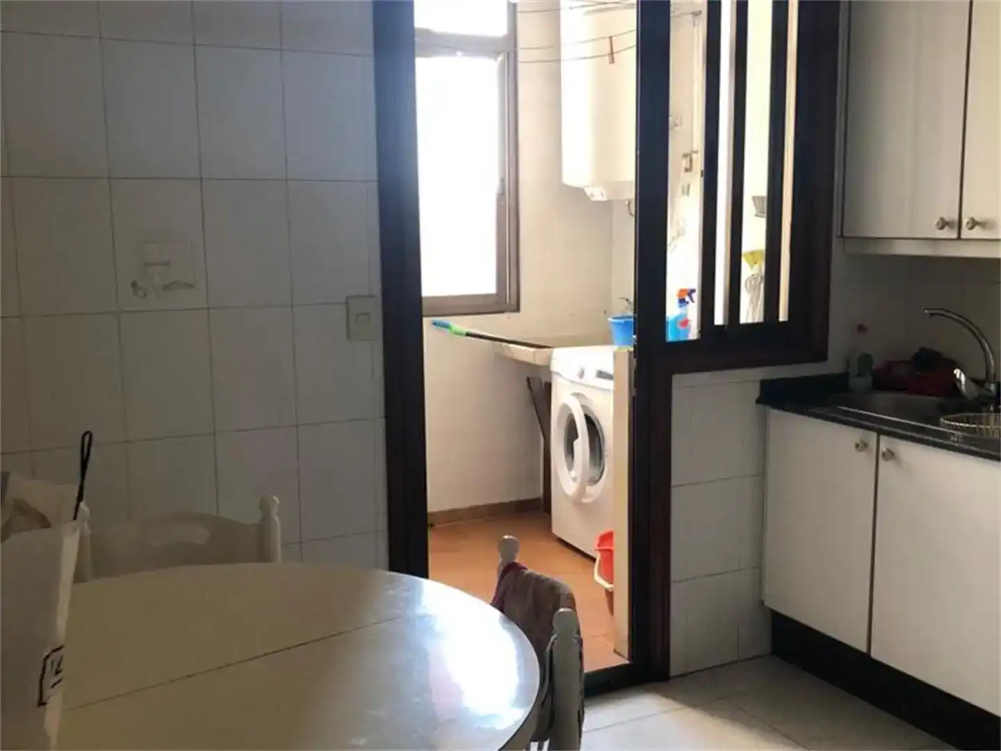 Kitchen of Flat for rent in Vigo   with Parquet flooring, Storage room and Furnished
