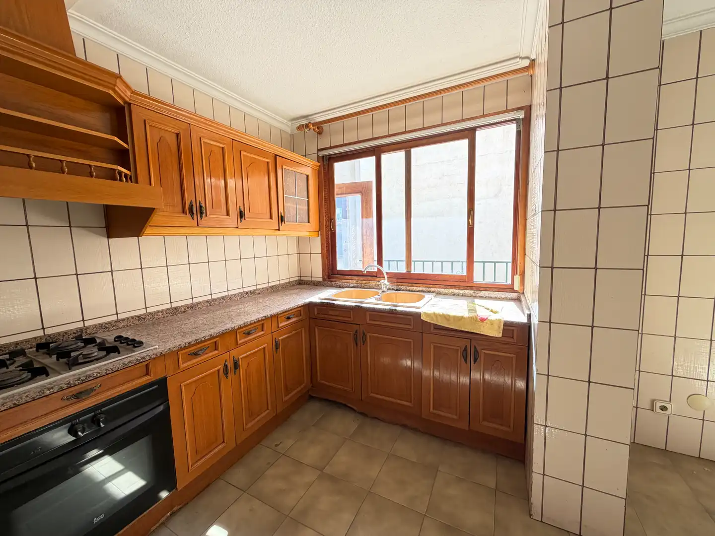 Kitchen of Flat for sale in Guardamar del Segura  with Terrace, Storage room and Furnished
