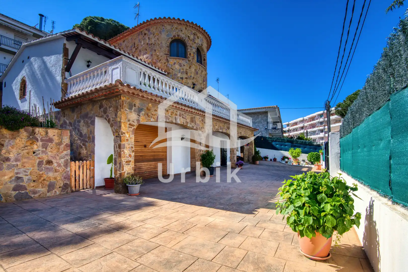 Villa mit Garten zum Verkauf in Carrer Víctor Català, imagen 3