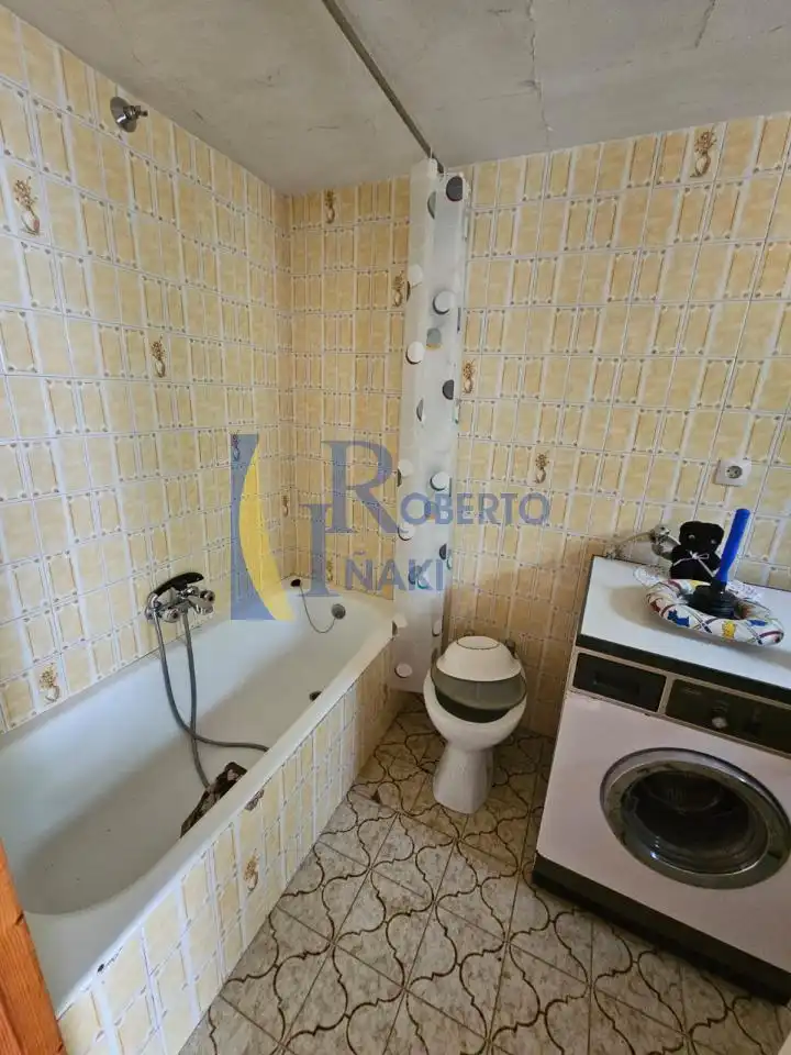 Bany de Casa o xalet en venda en Villabraz amb Jardí privat
