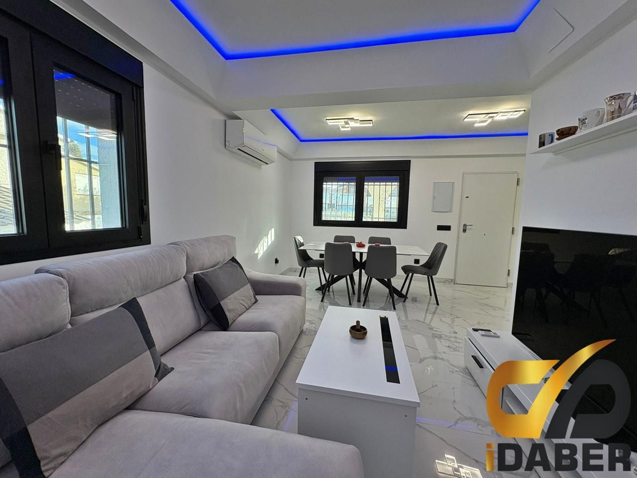 Living room of House or chalet for sale in El Viso de San Juan  with Air Conditioner, Heating and Private garden