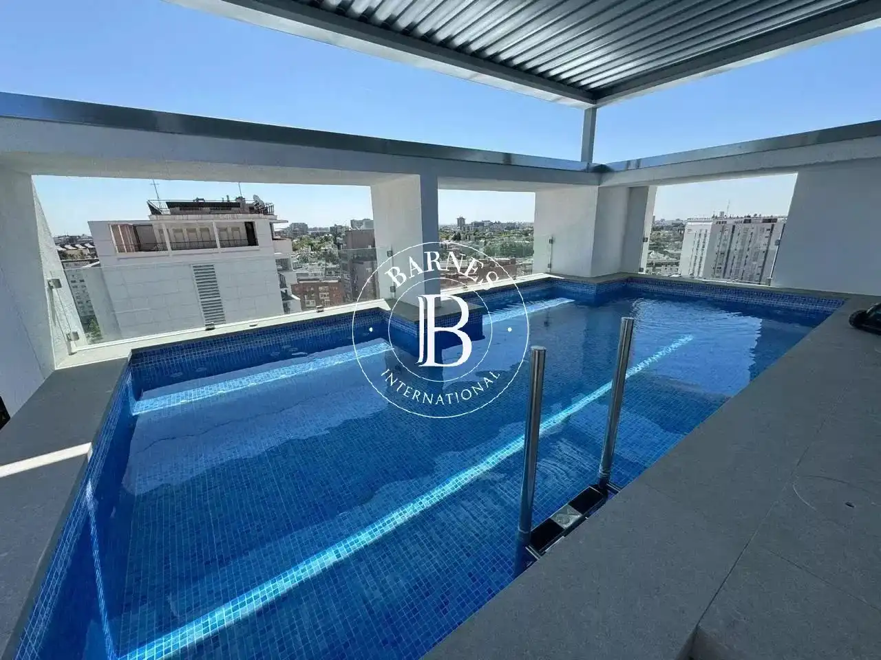 Swimming pool of Attic for sale in Madrid  with Air Conditioner, Heating and Terrace