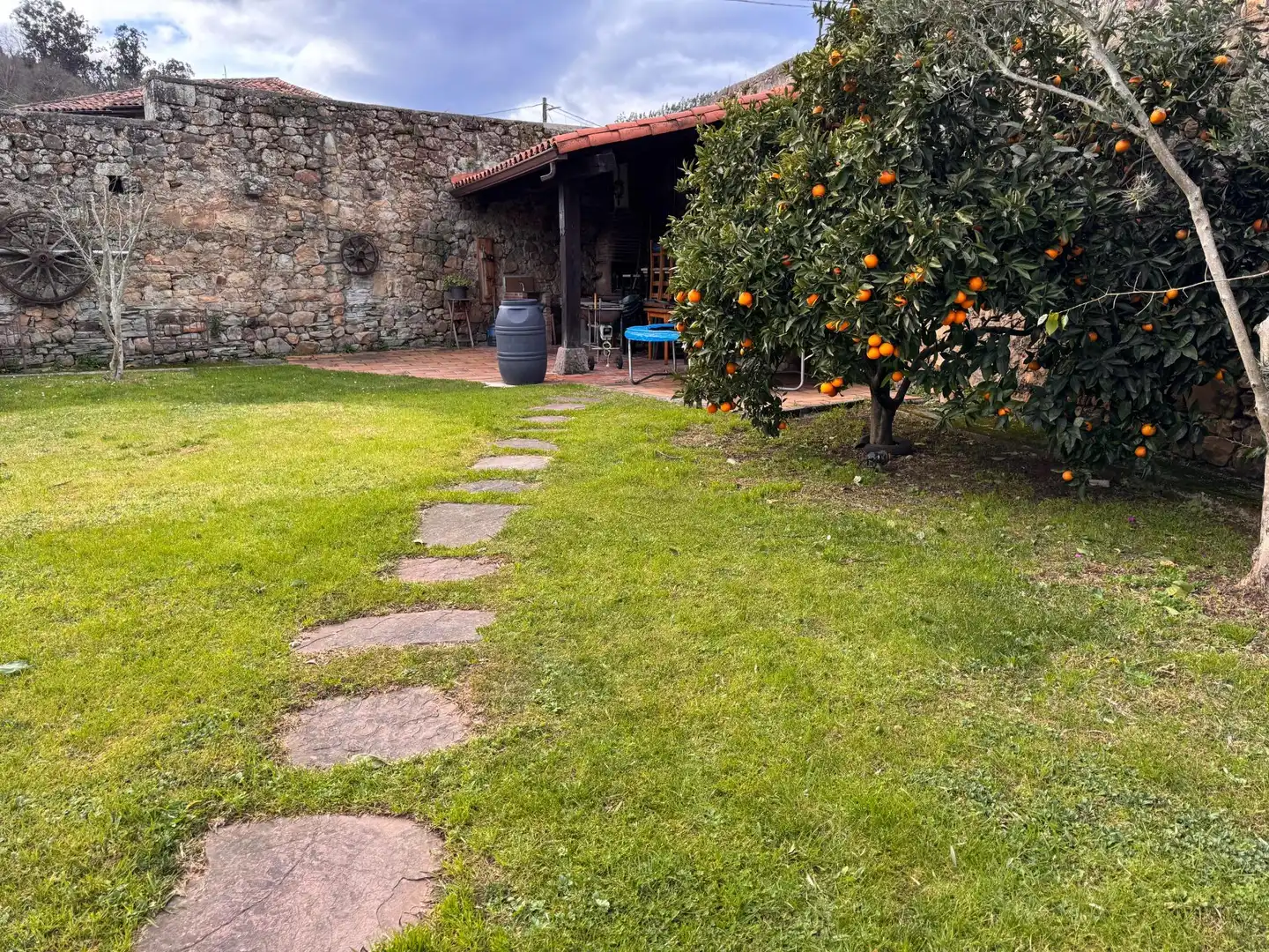 Jardín de Casa o chalet en venta en Los Corrales de Buelna  con Calefacción, Jardín privado y Terraza