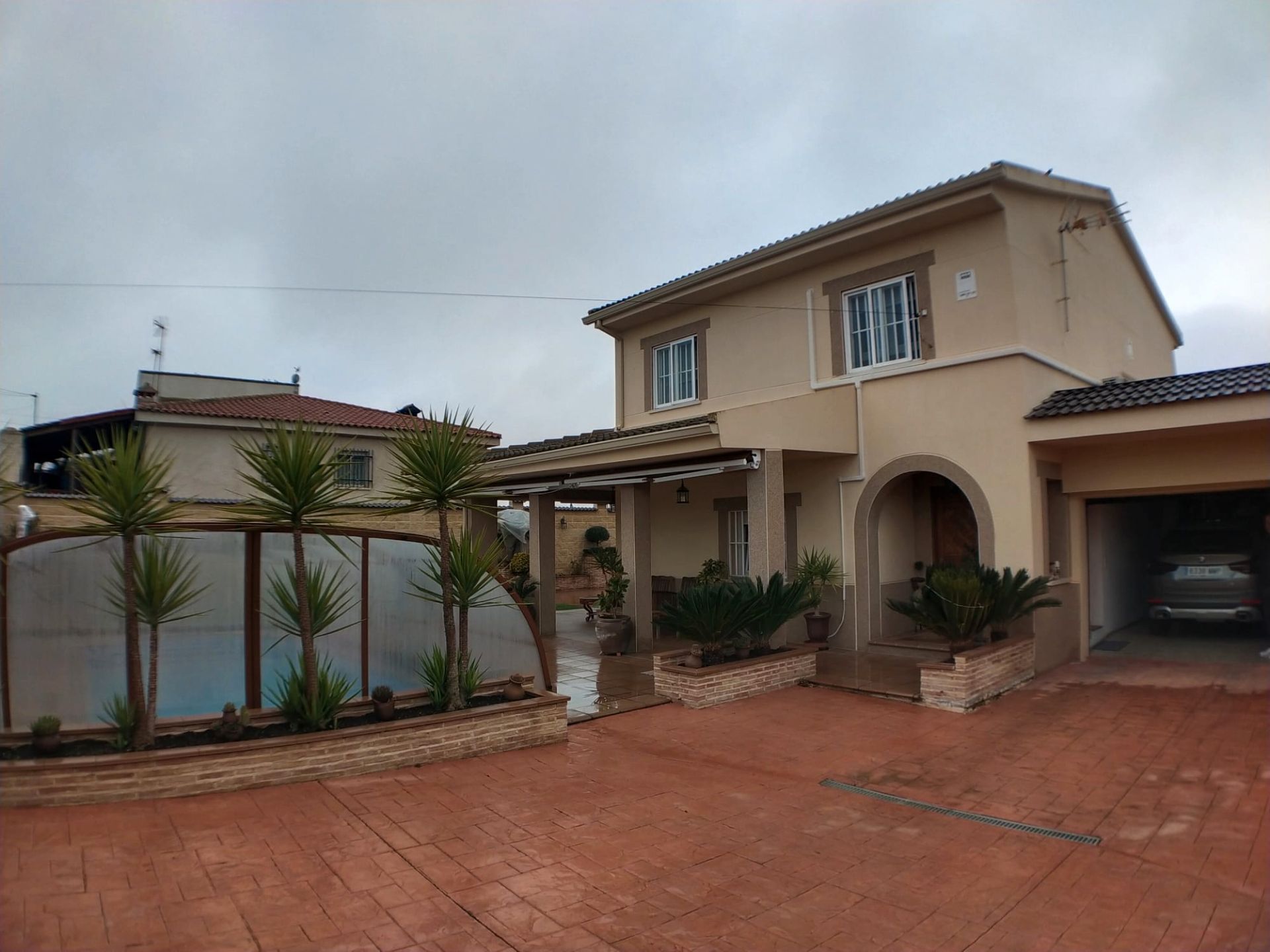 Exterior view of House or chalet for sale in Moraleja de Enmedio  with Air Conditioner, Heating and Private garden