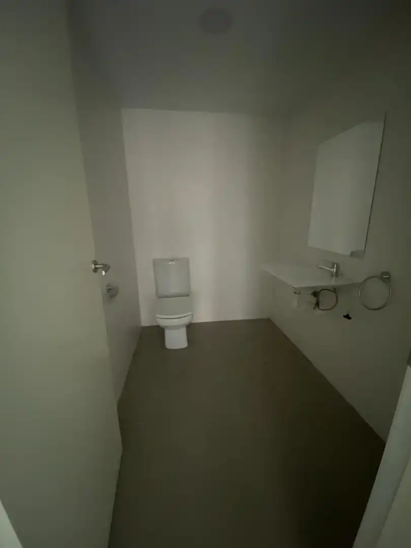 Bathroom of Office for rent in Santa Coloma de Gramenet