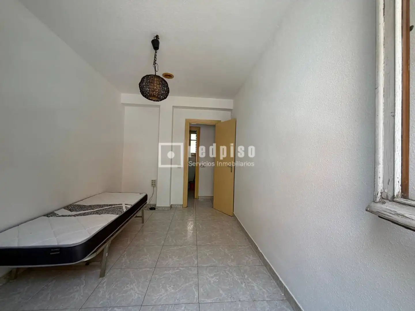 Habitación de Piso en venta en Madrid con Calefacción y Terraza