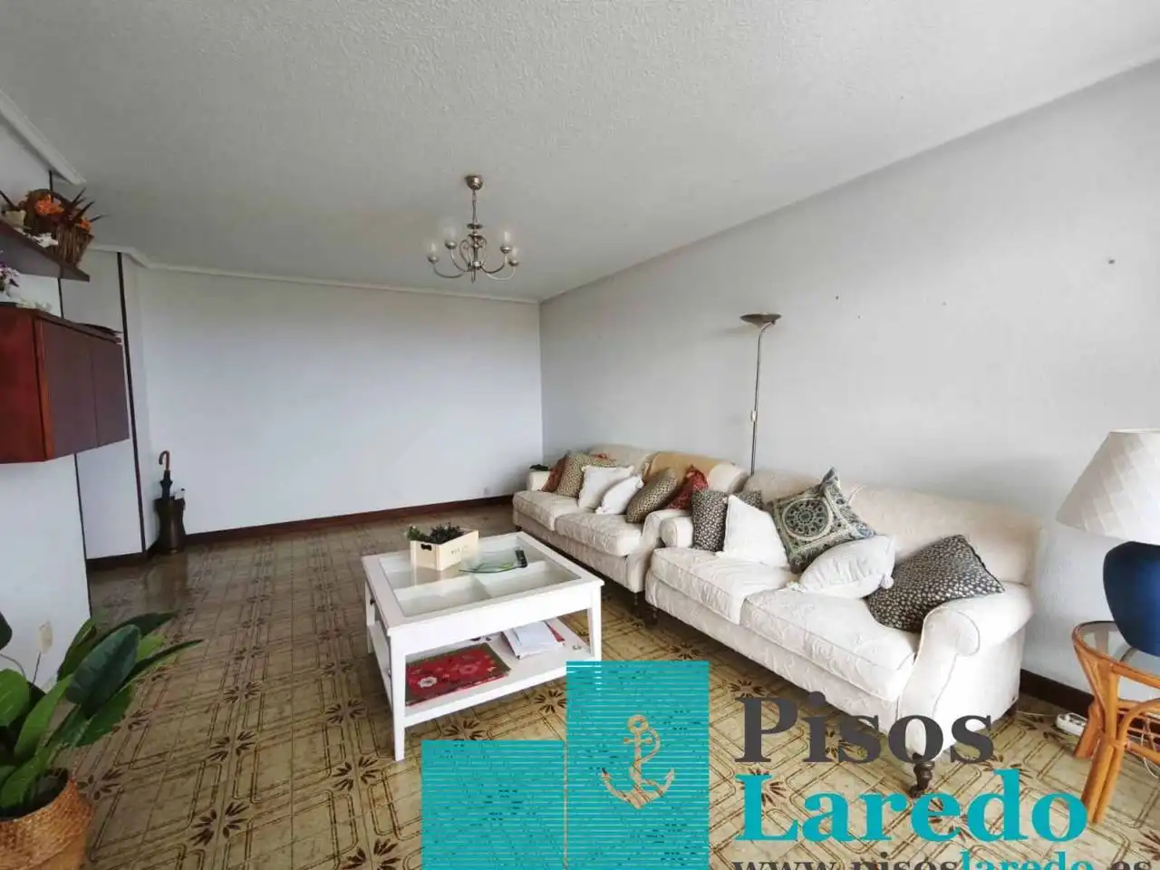 Living room of Flat for sale in Laredo  with Heating, Terrace and Balcony
