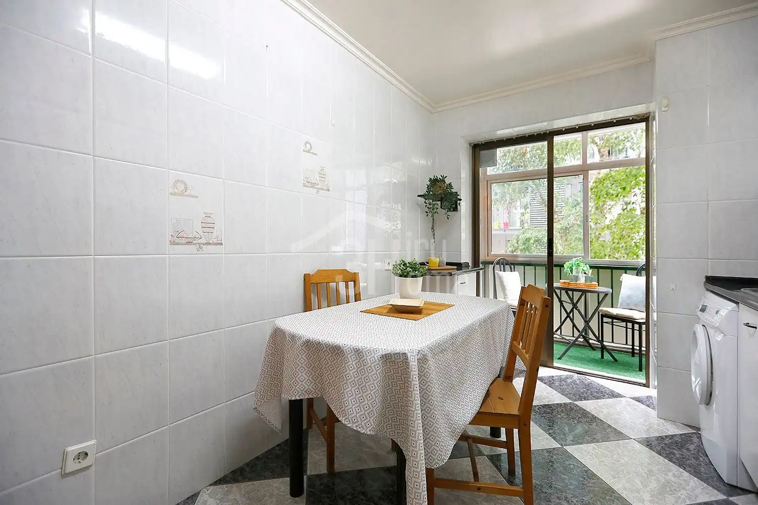 Comedor de Piso en venta en Irun  con Calefacción y Trastero