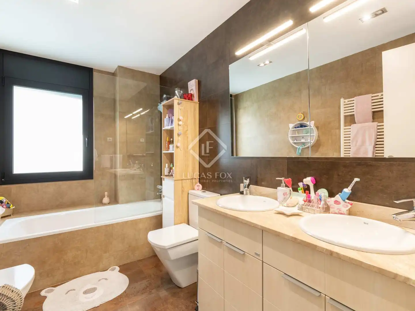 Baño de Casa o chalet en venta en Sant Cugat del Vallès con Aire acondicionado, Calefacción y Jardín privado