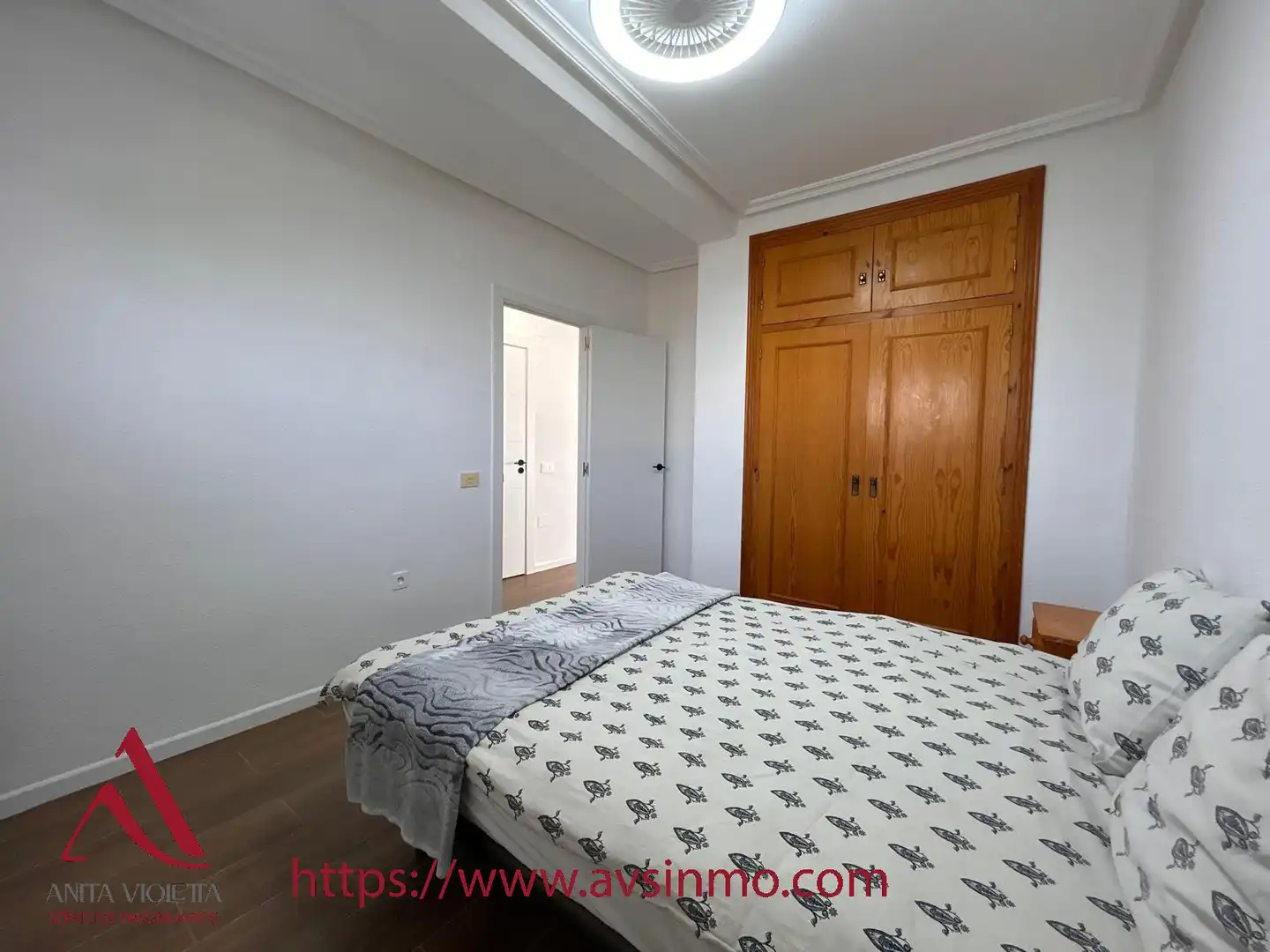 Habitación de Apartamento en venta en Torrevieja con Aire acondicionado, Calefacción y Amueblado