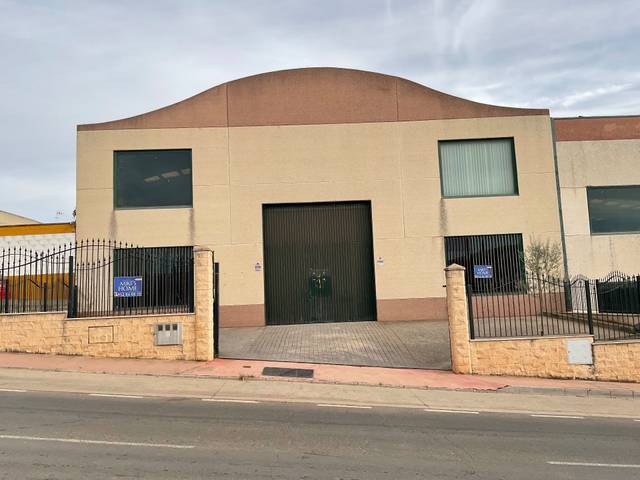 Nave industrial en Alquiler en Villanueva de Algaidas