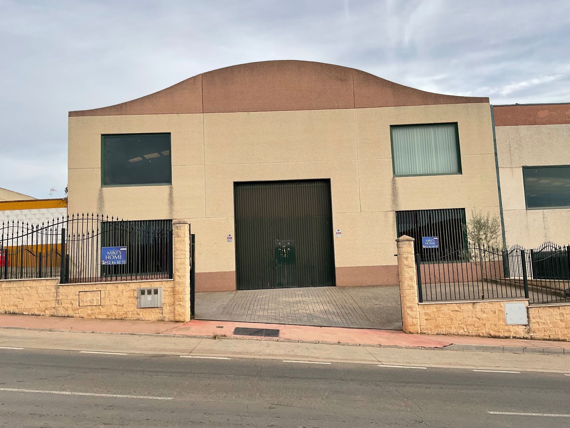 Exterior view of Industrial buildings to rent in Villanueva de Algaidas