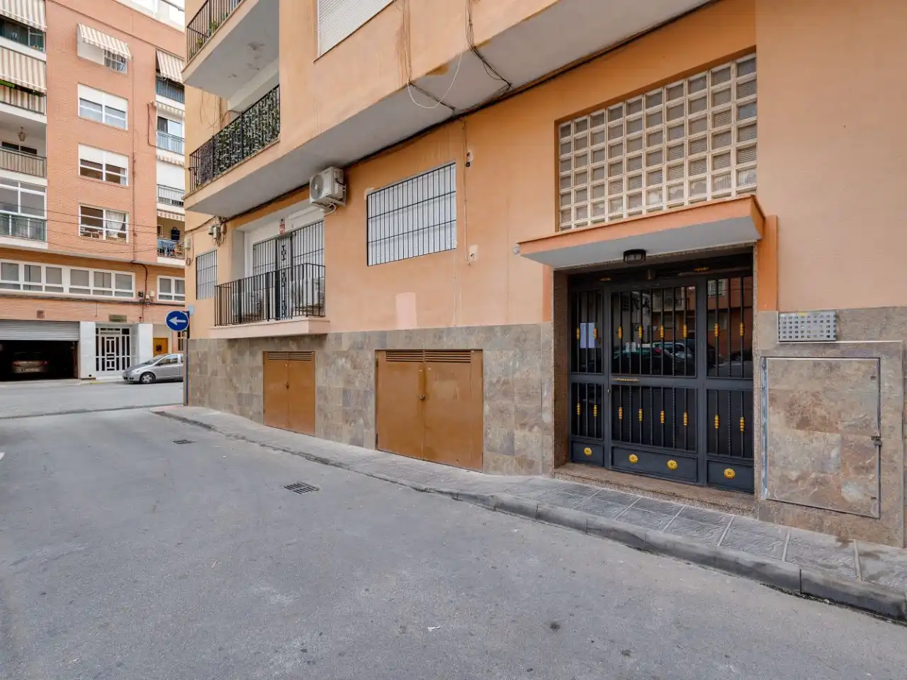 Exterior view of Flat for share in Orihuela  with Air Conditioner, Heating and Furnished