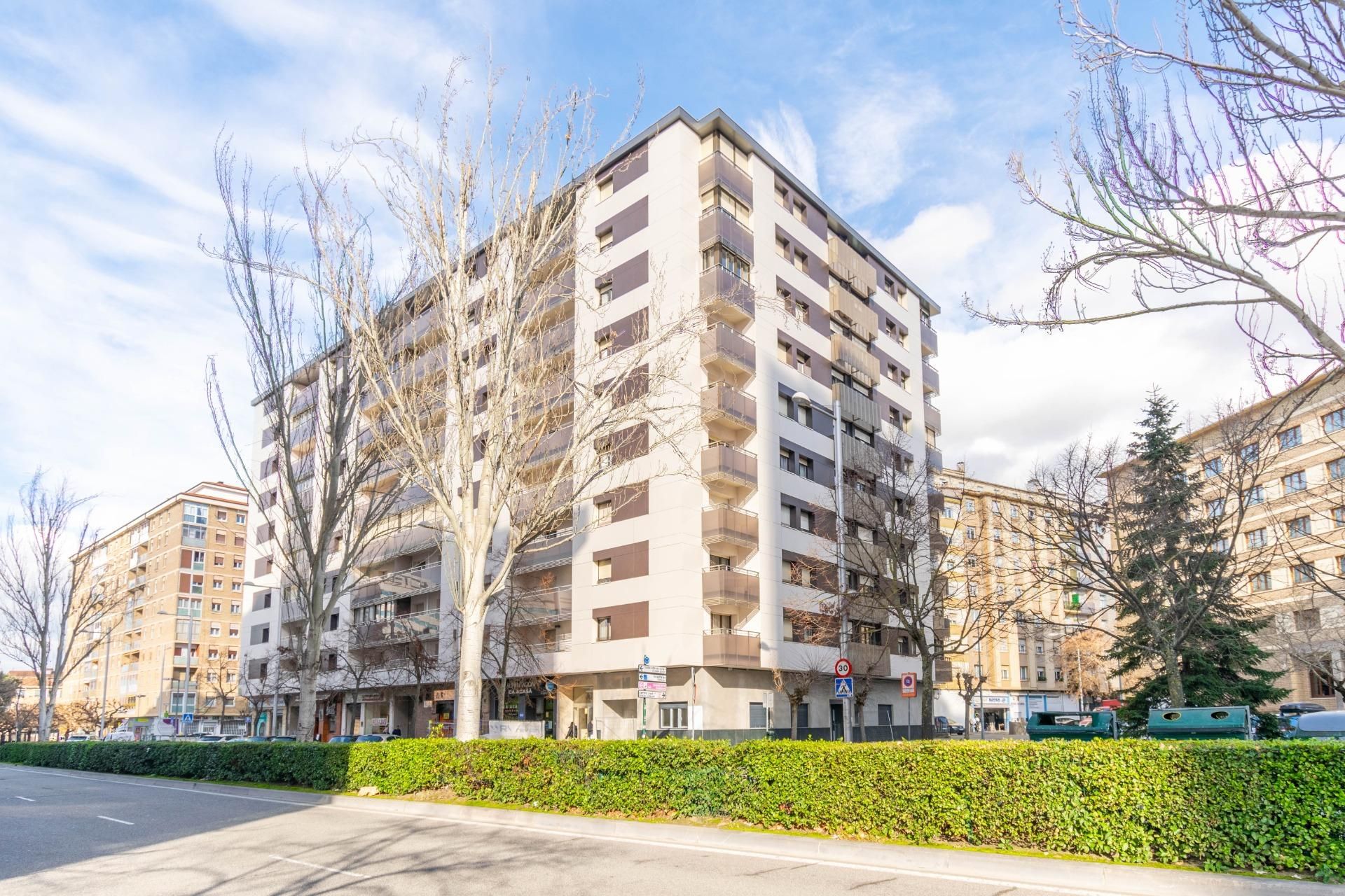 Vista exterior de Pis en venda en  Pamplona / Iruña amb Parquet