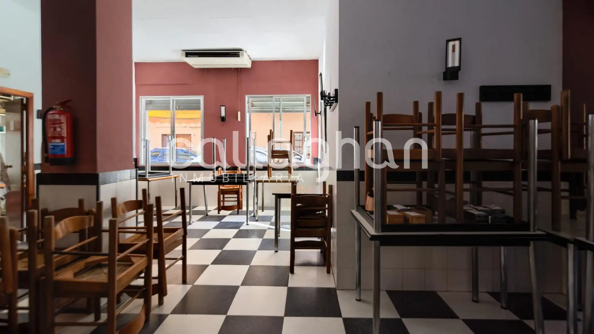 Local en venta en L'Alcúdia con Aire acondicionado y Amueblado