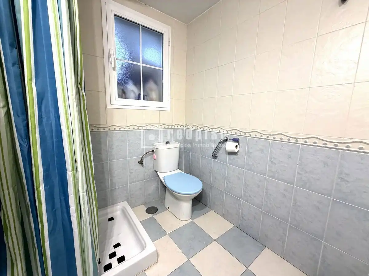Bathroom of Flat for sale in Benalmádena  with Air Conditioner and Terrace