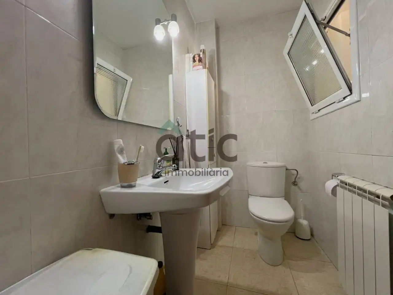 Baño de Piso en venta en Manresa con Calefacción y Terraza