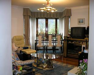 Living room of Flat for sale in Marina de Cudeyo  with Heating, Private garden and Oven