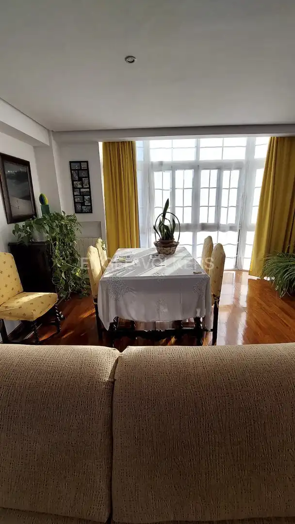 Comedor de Casa o chalet en venta en Madrid con Aire acondicionado, Calefacción y Jardín privado