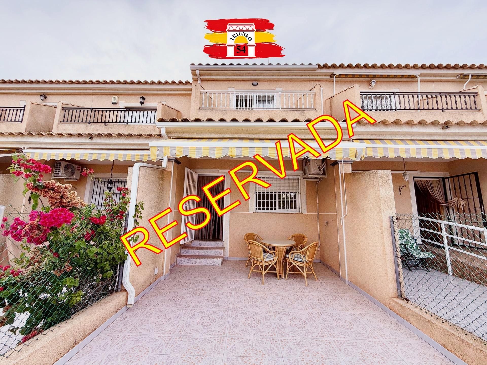 Jardí de Casa o xalet en venda en Pilar de la Horadada amb Aire condicionat, Terrassa i Balcó