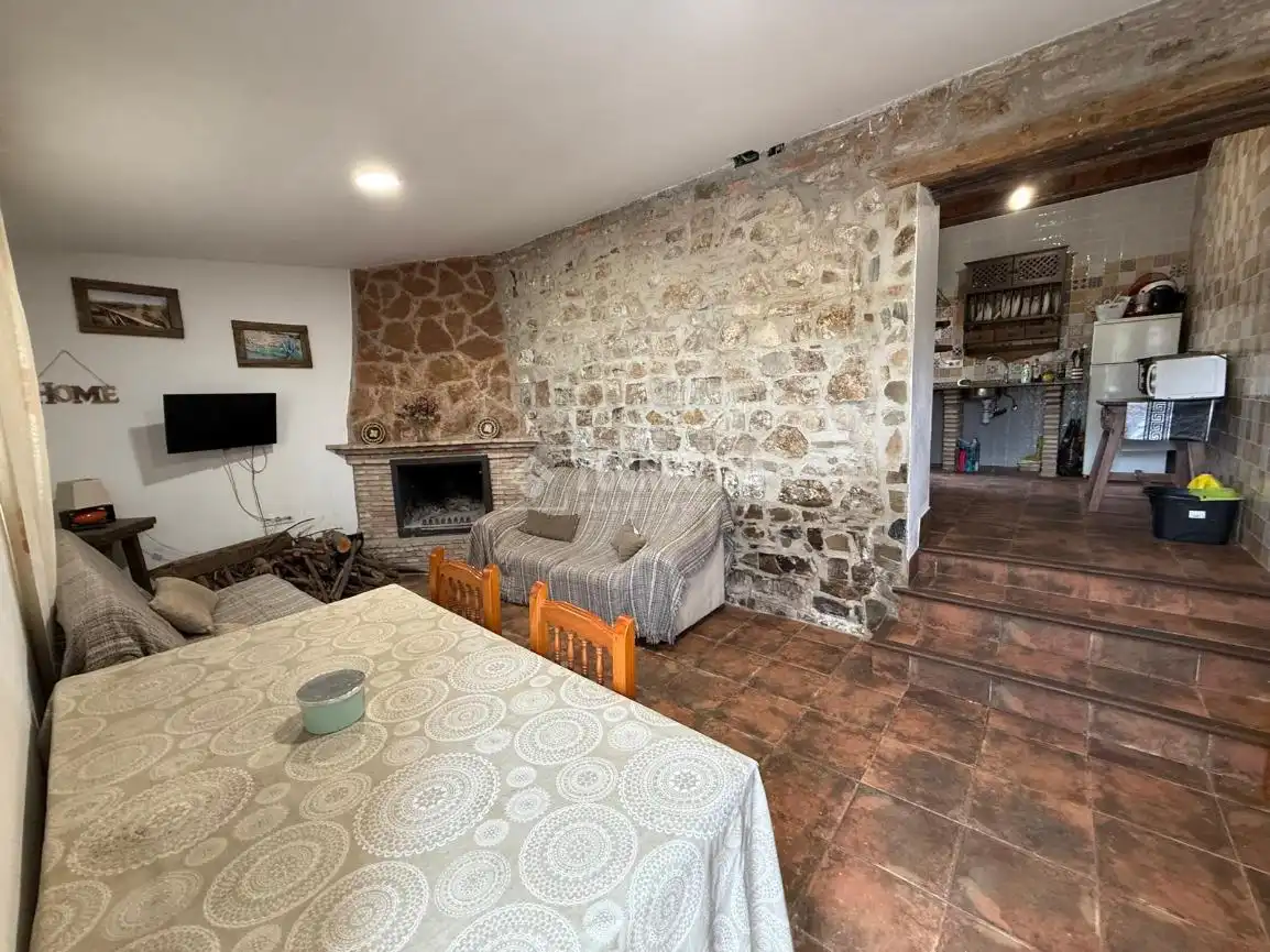 Wohnzimmer von Country house zum Verkauf in Baños de la Encina mit Heizung und Privatgarten