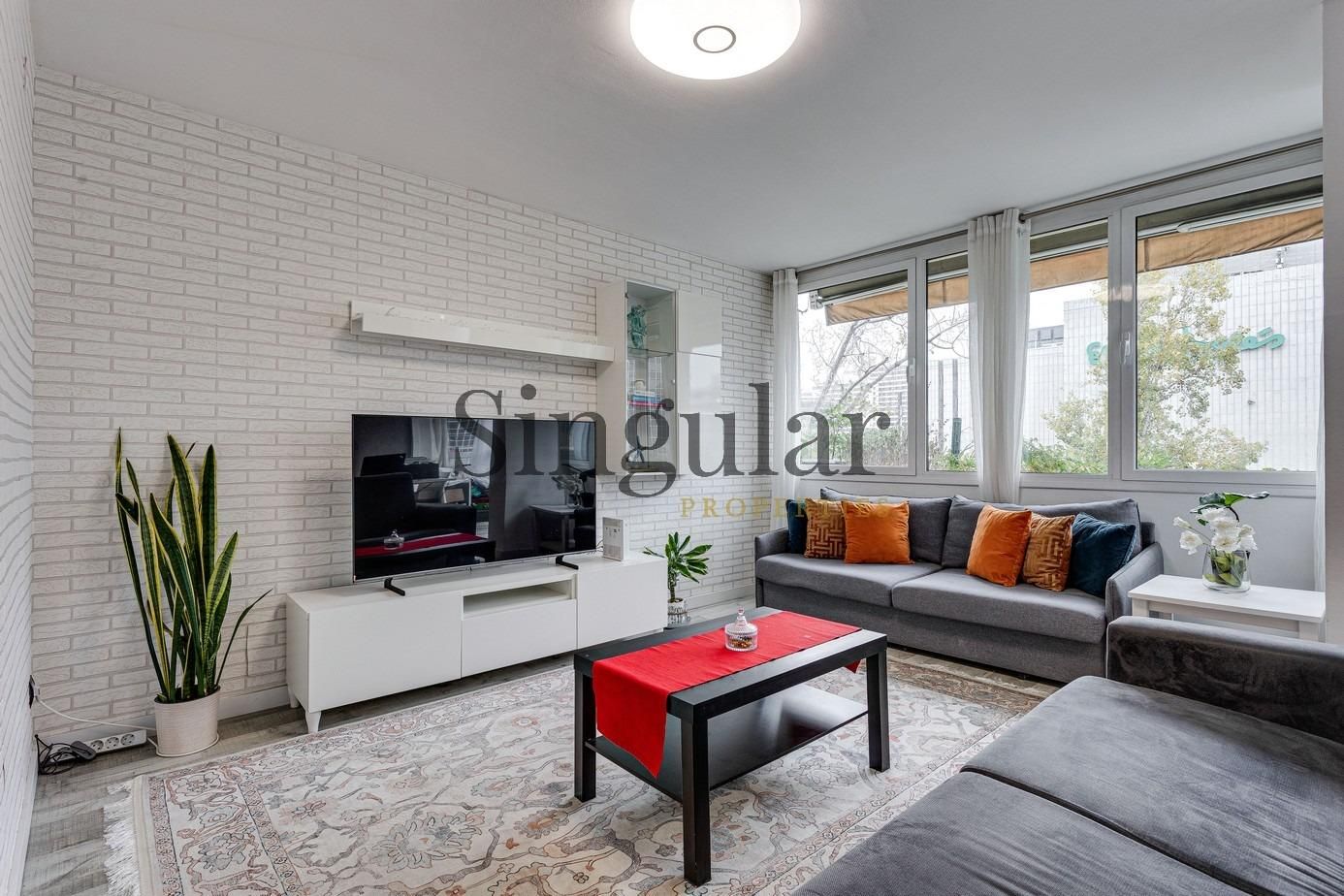 Sala d'estar de Pis en venda en  Barcelona Capital amb Aire condicionat