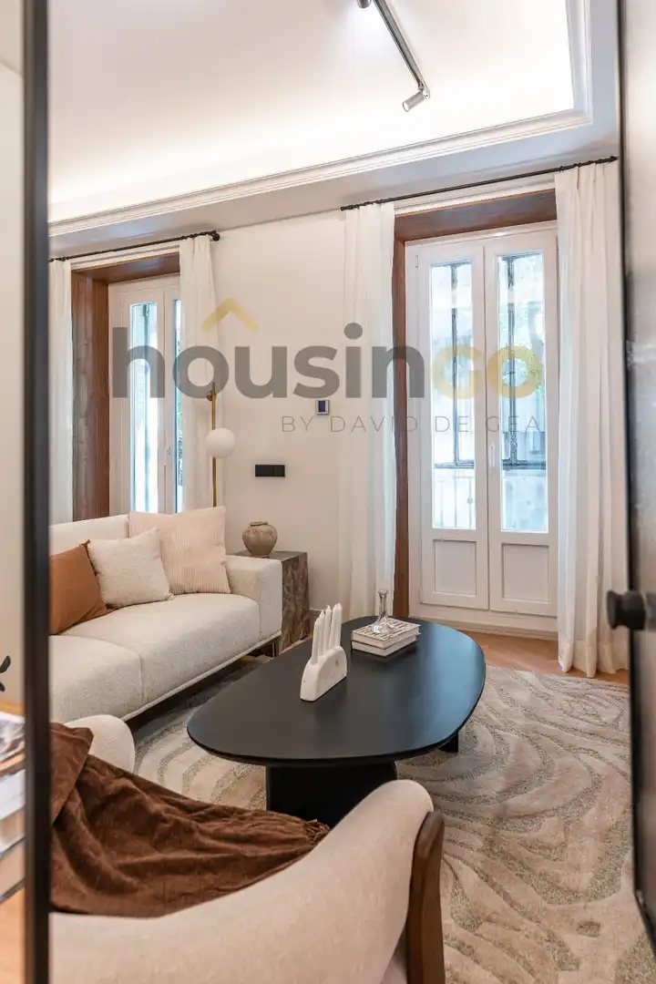 Living room of Flat for sale in Madrid  with Air Conditioner, Heating and Terrace