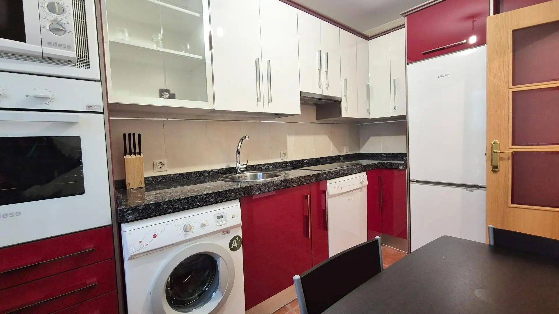 Kitchen of Houses for sale in San Esteban de la Sierra