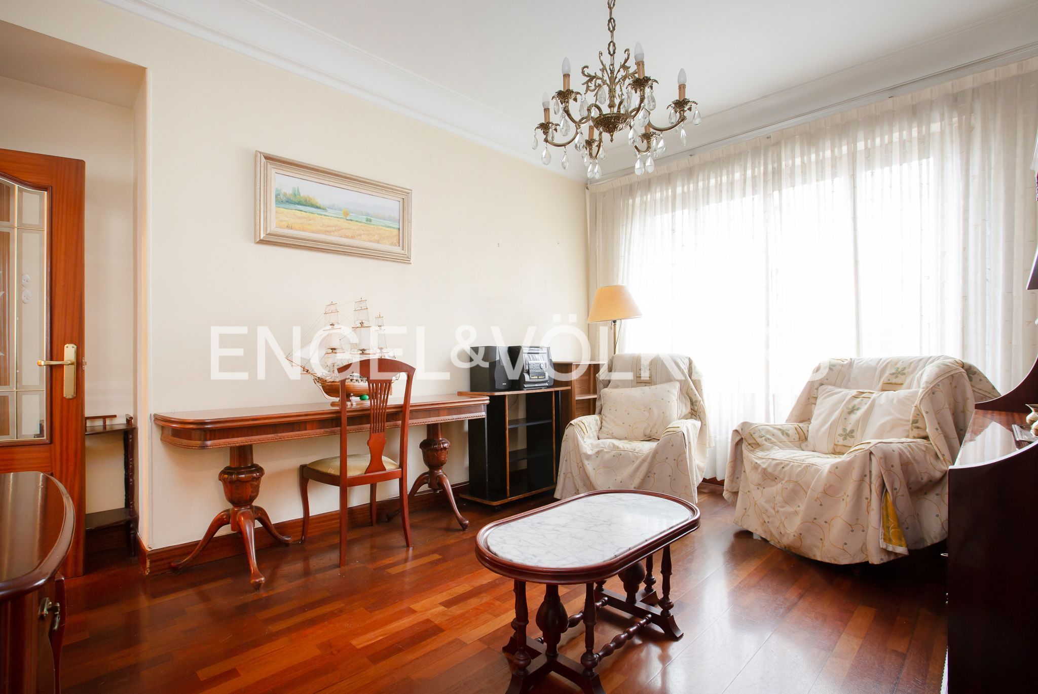 Sala d'estar de Pis en venda en Bilbao  amb Calefacció i Balcó