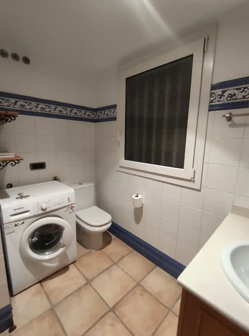Bathroom of Flat for rent in Manresa  with Furnished