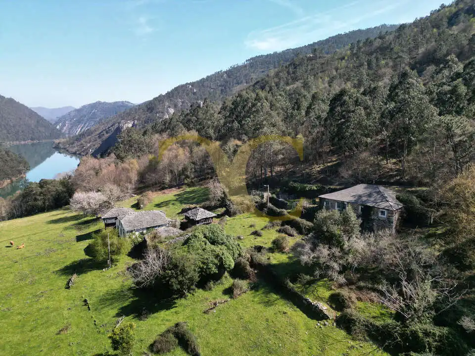 Casa o xalet en venda en Villayón amb Jardí privat