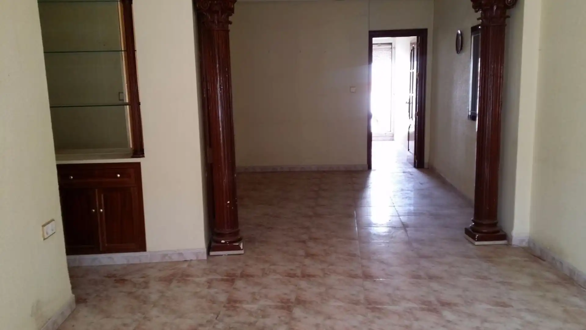 Dachboden zum Verkauf in Linares mit Terrasse