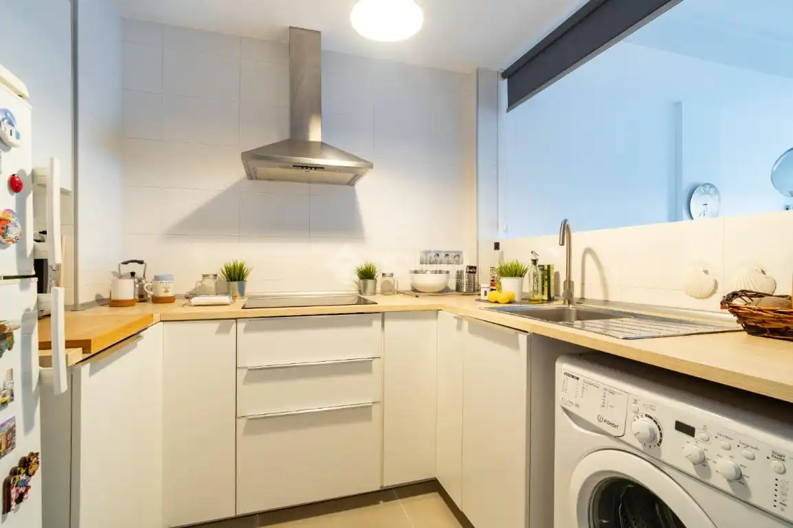 Kitchen of Flat for sale in Granada  with Air Conditioner, Heating and Terrace