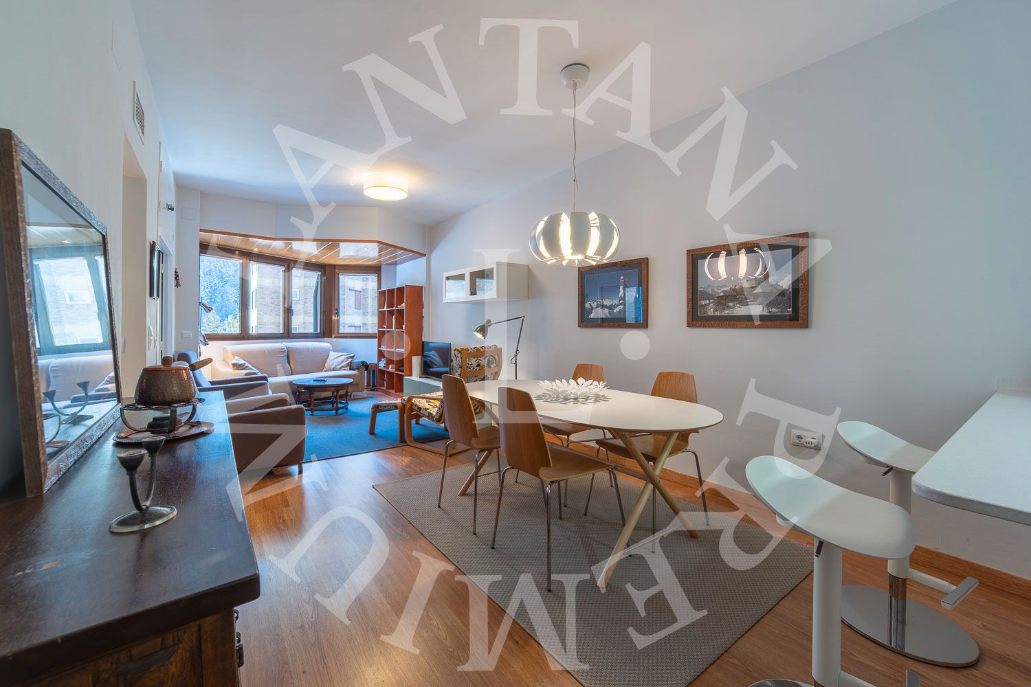 Vista exterior de Pis en venda en Naut Aran amb Calefacció, Parquet i Traster