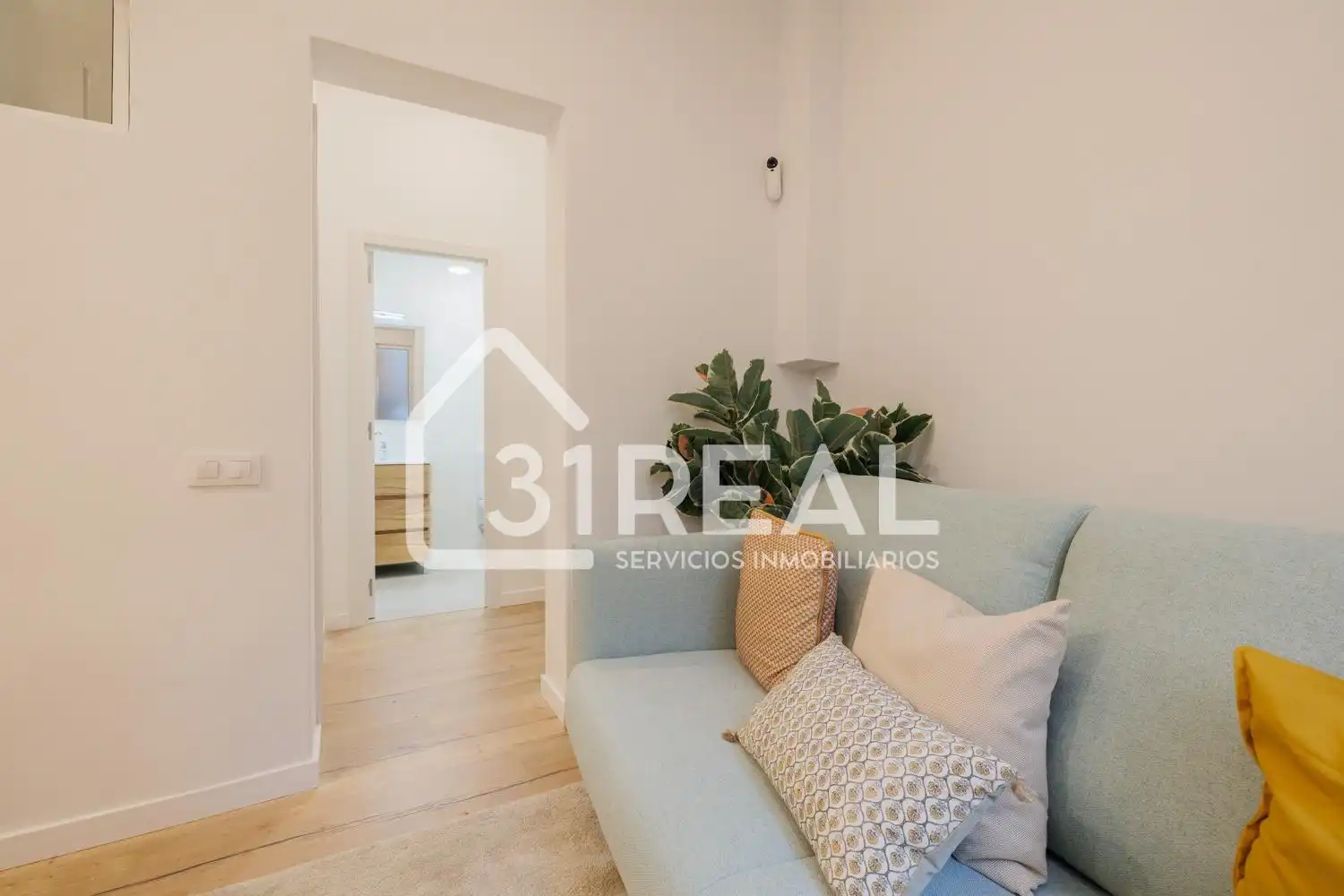 Habitación de Planta baja en venta en Madrid con Calefacción, Amueblado y Alarma