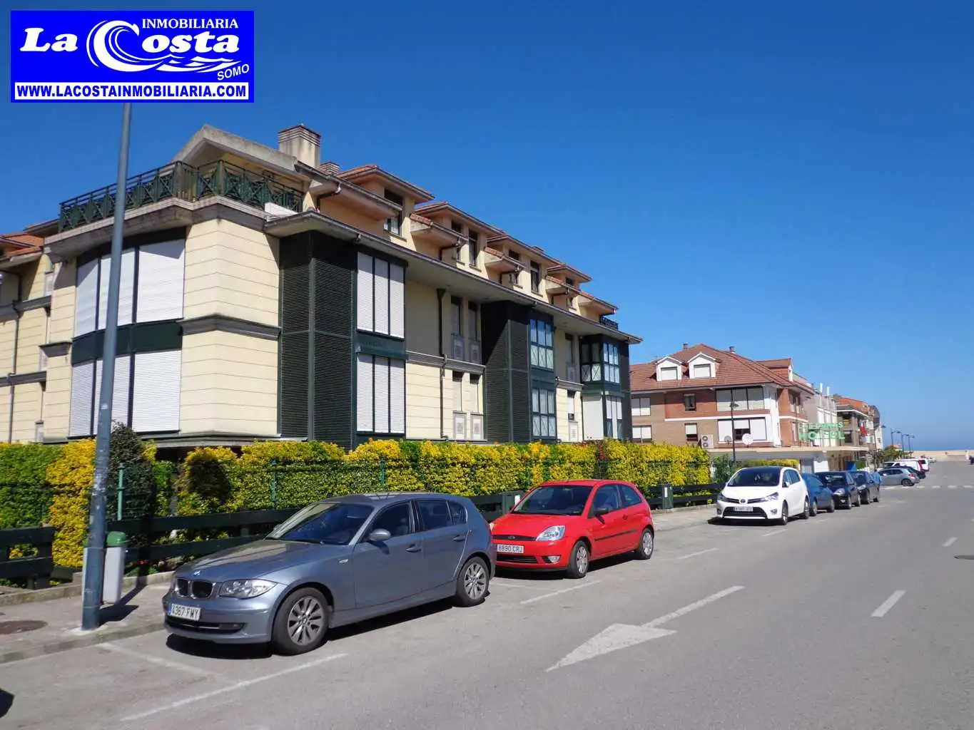 Außenansicht von Wohnung zum Verkauf in Ribamontán al Mar mit Heizung, Ofen und Waschmaschine