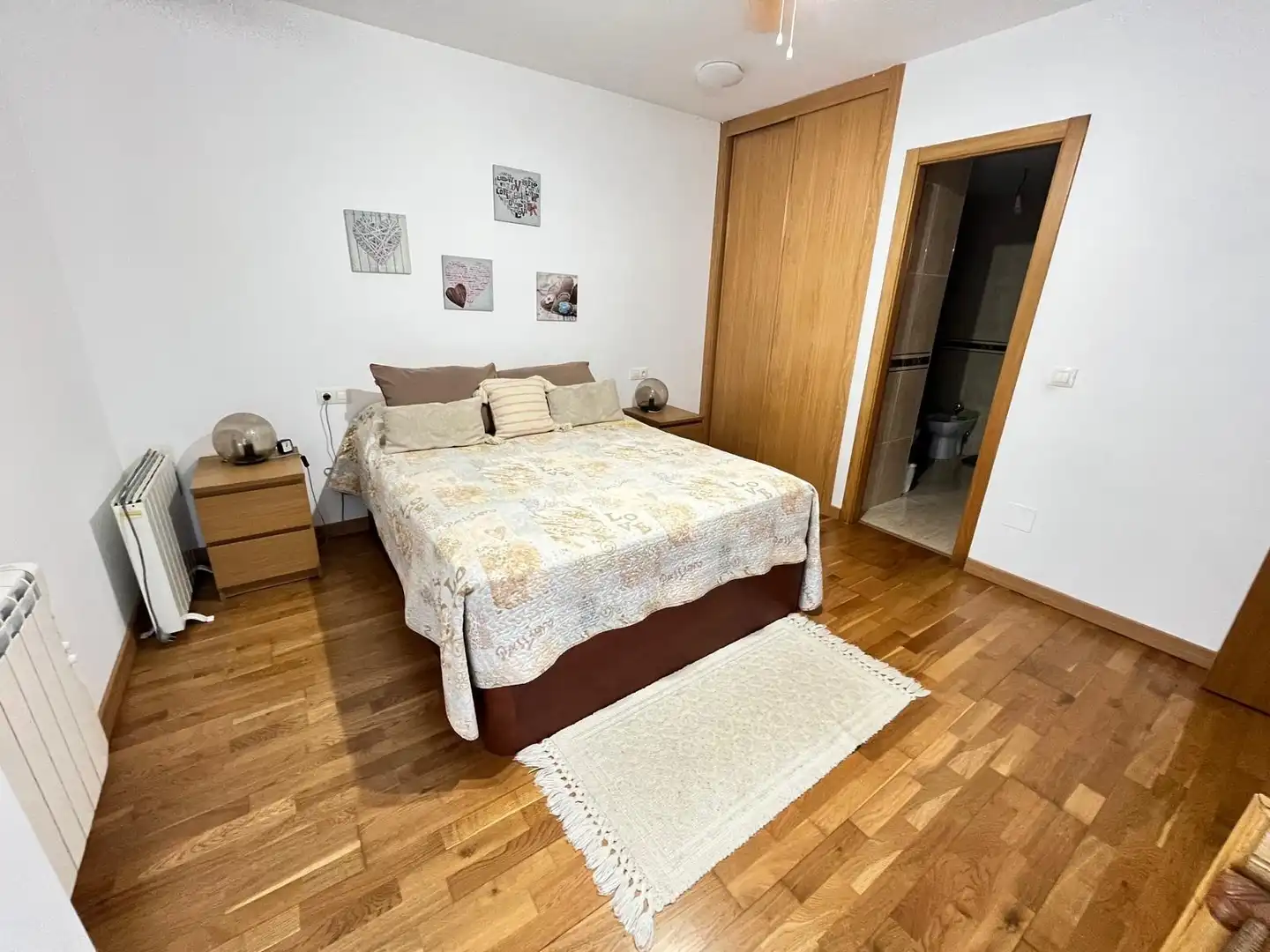 Habitación de Apartamento en venta en Rianxo con Calefacción, Trastero y Amueblado