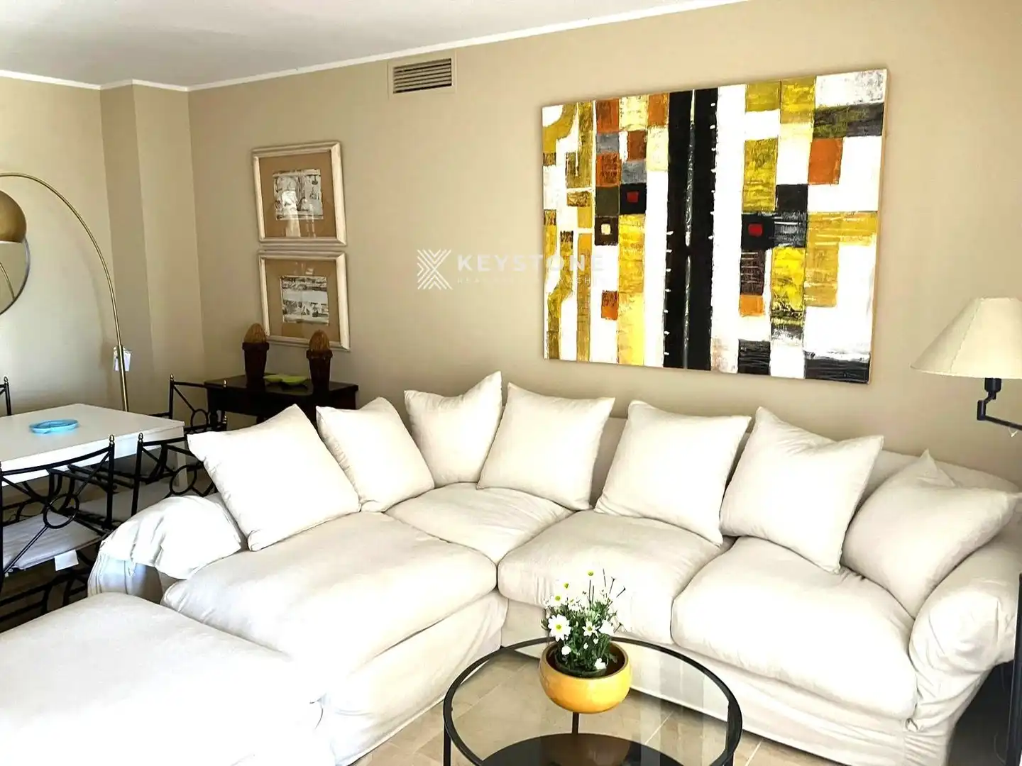 Sala de estar de Piso de alquiler en  Palma de Mallorca con Aire acondicionado, Terraza y Piscina