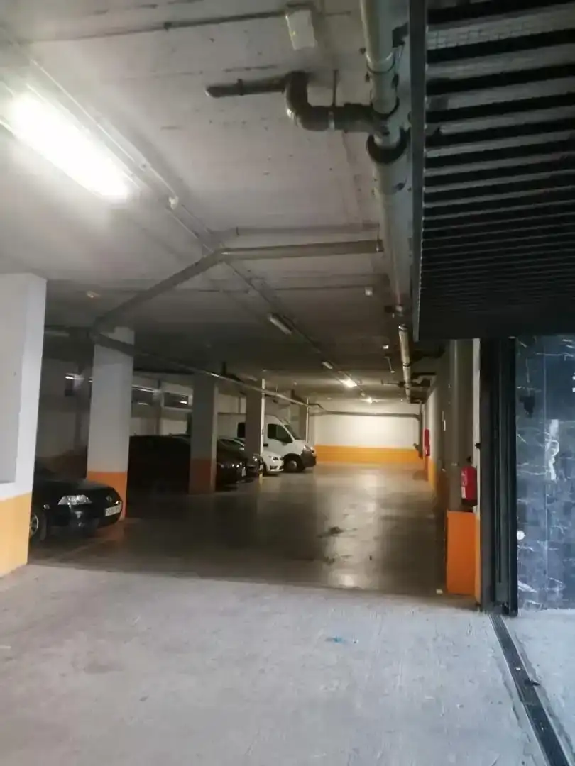 Parkplatz von Garage zur Miete in Salburua - Arantzabela