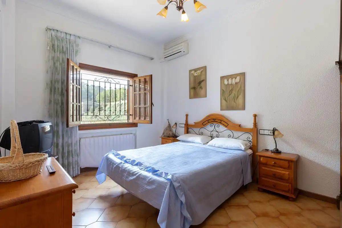 Schlafzimmer von Country house zum Verkauf in Mogente / Moixent mit Klimaanlage, Heizung und Terrasse