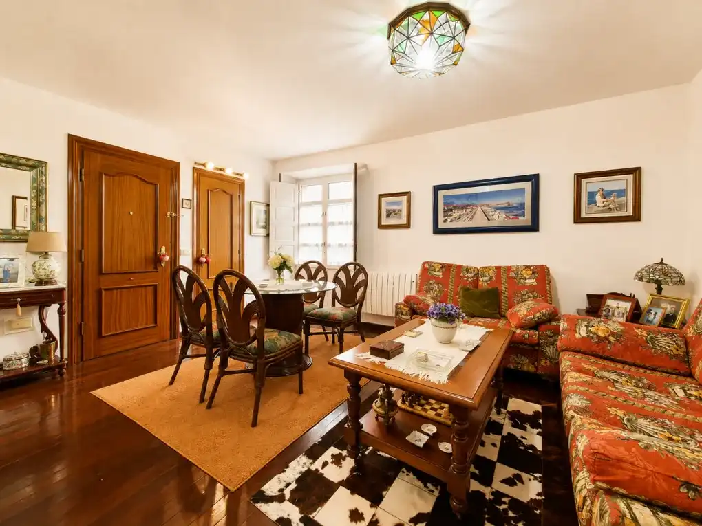 Flat for sale in Calle Manuel Cué, imagen 3