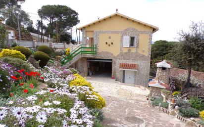 Vista exterior de Casa o xalet en venda en Tordera amb Aire condicionat, Calefacció i Jardí privat