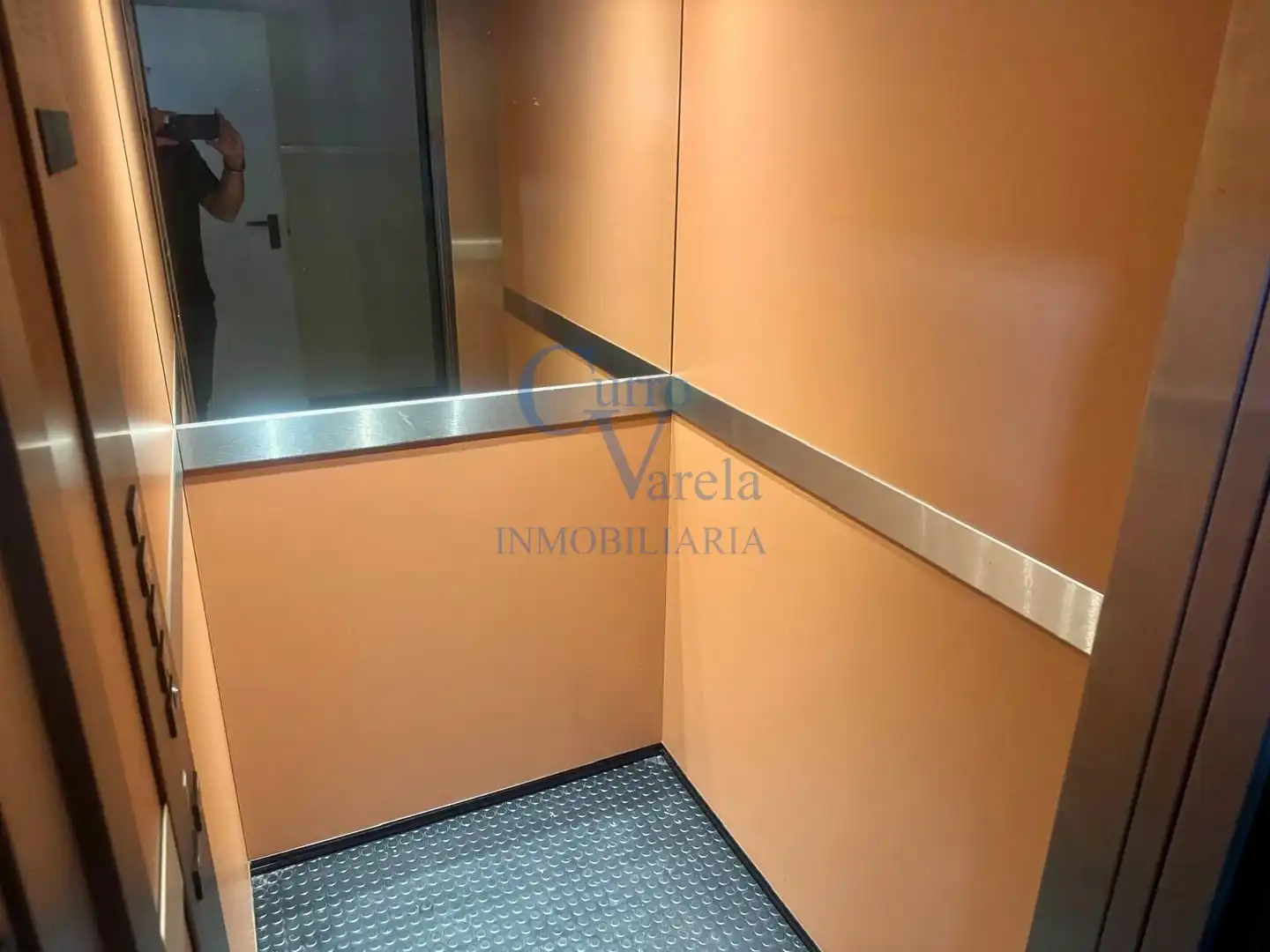 Piso en venta en Dos Hermanas con Aire acondicionado, Calefacción y Jardín privado